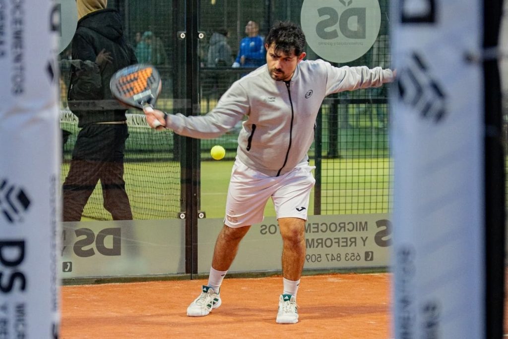 Cómo Puedo Aprender a Jugar al Pádel: Guía Completa